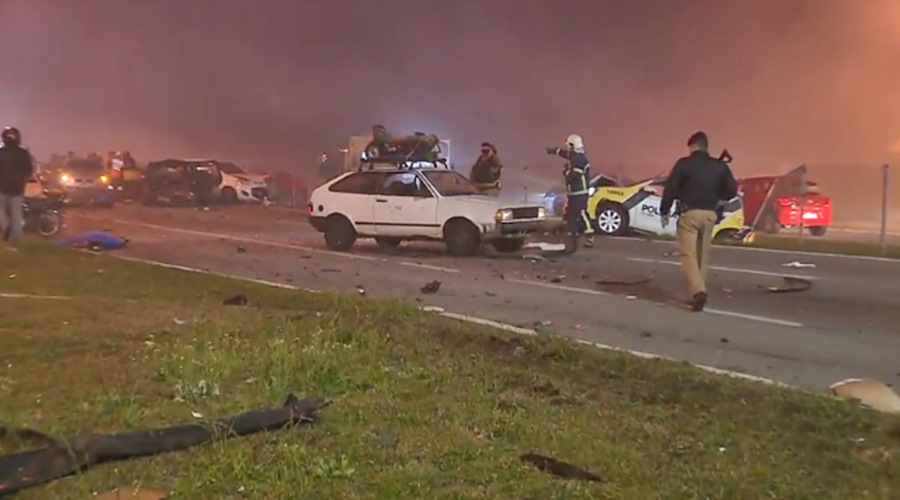Acidente deixa 8 mortos e mais de 20 feridos na BR-277, em São José dos Pinhais 1