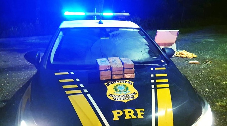 PRF encontra 12 kg de pasta base de cocaína em caixa térmica dentro de ônibus 1