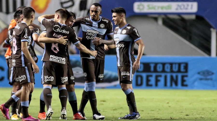 Corinthians vence Santos na Vila Belmiro 1