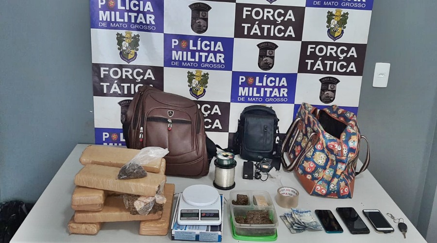 9 kg de maconha é apreendido pela PM e quatro individuo foram presos suspeitos de trafico 1