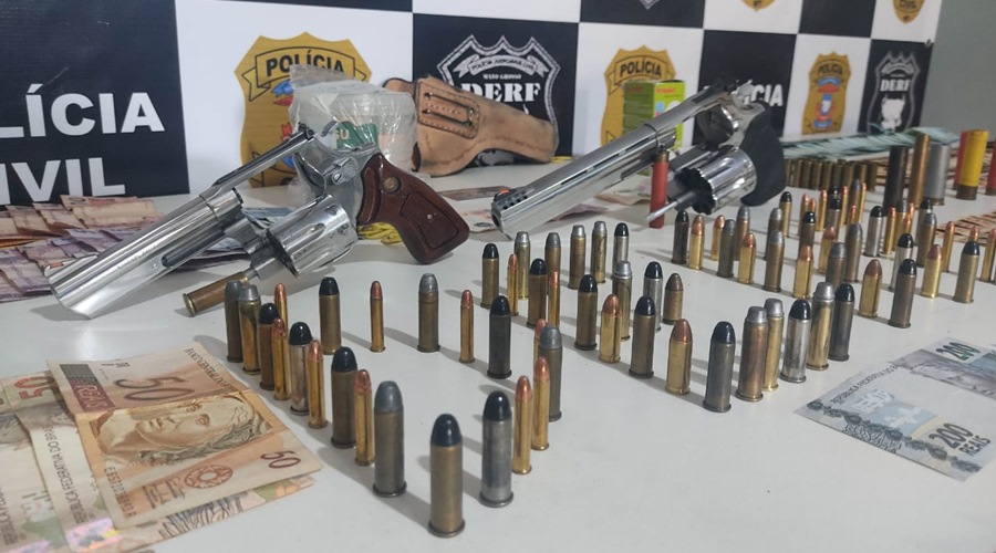 Armas, munições e dinheiro são aprendidos em local alvo de buscas da Operação New Life 1