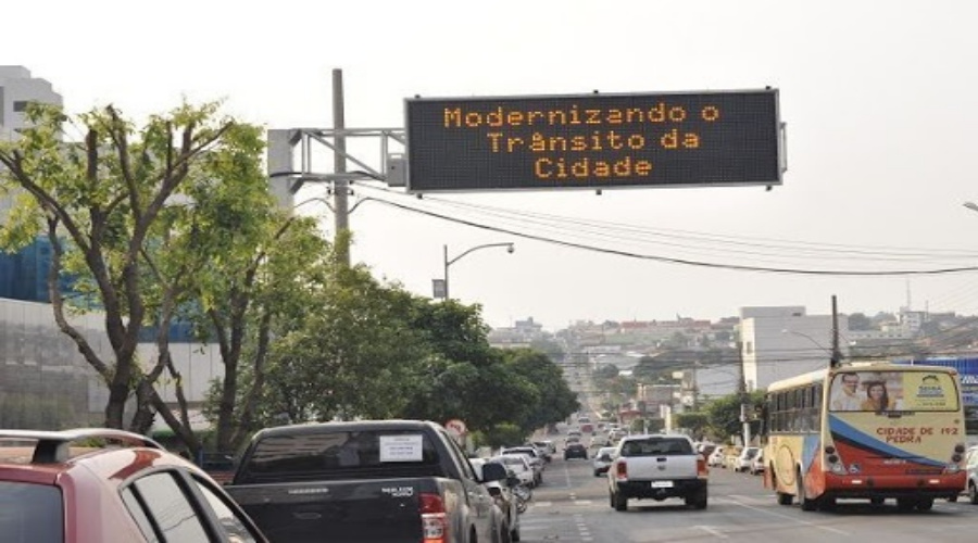 SETRAT retira placas para modernizar e melhorar o trânsito 1