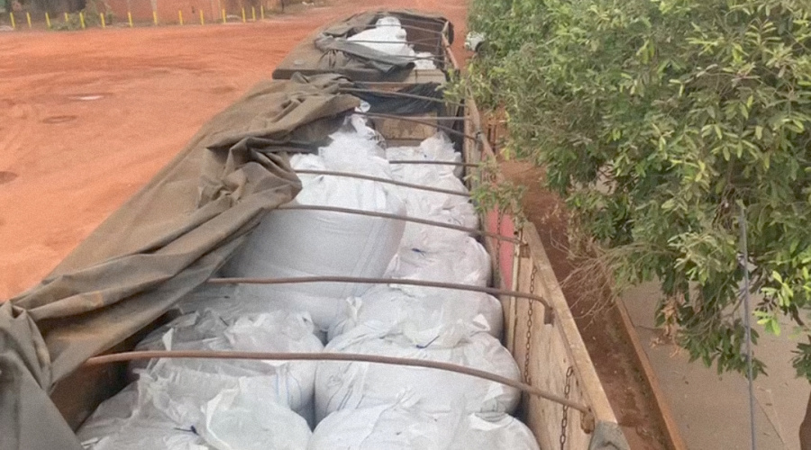 PRF recupera 37 toneladas de fertilizantes roubados e prende carreteiro em flagrante 1