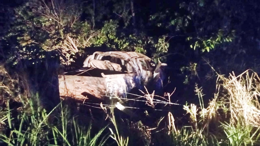 Mulher morre e dois homens ficam feridos durante capotamento na MT 130 em Rondonópolis 1