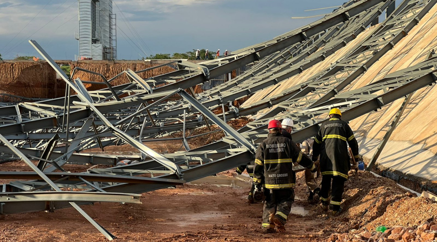 Estrutura metálica de obra gigantesca as margens do Anel Viário desaba e mata dois trabalhadores 1