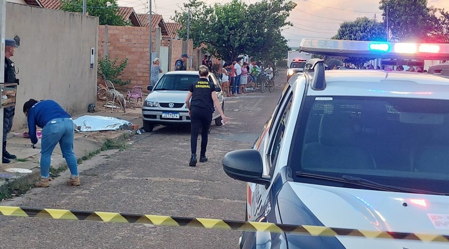 Homem é executado com vários tiros na calçada da própria casa em Primavera do Leste 1