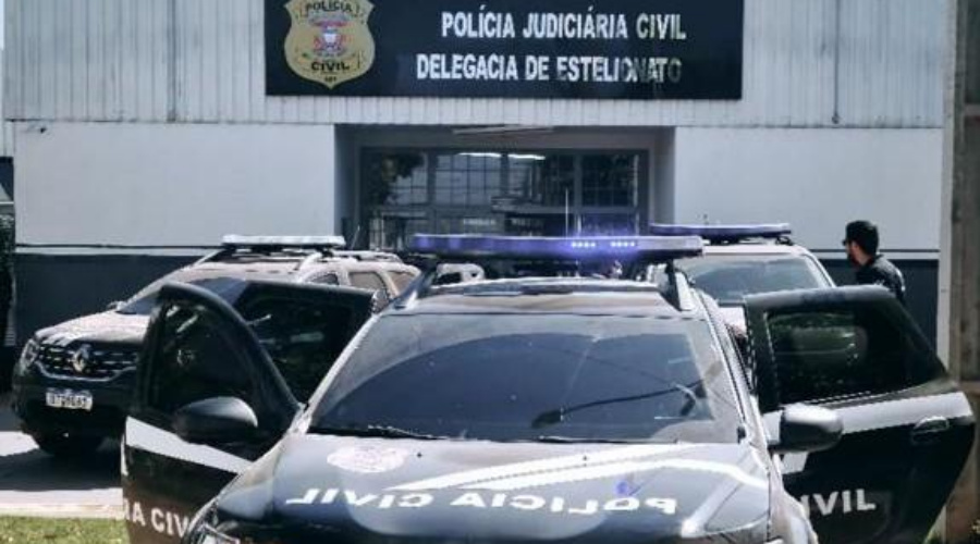 Dupla é presa em flagrante pela Polícia Civil sacando dinheito de golpe 1