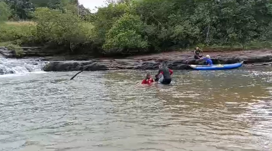 Adolescente morre ao se afogar em cachoeira na cidade de Jaciara e bombeiros encontram corpo a três metros de profundidade 1