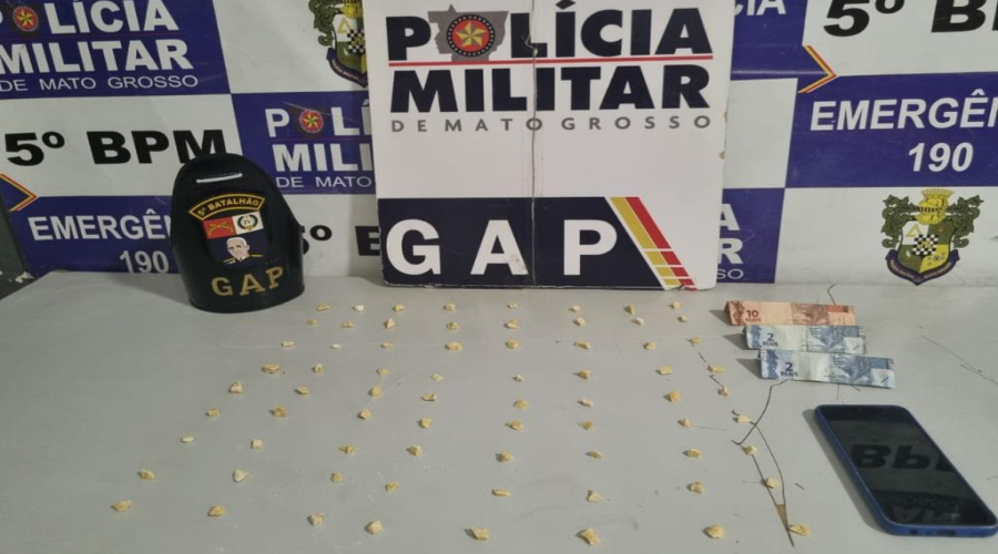 Homem é preso pela Polícia Militar com 72 porções de pasta base de cocaína 1