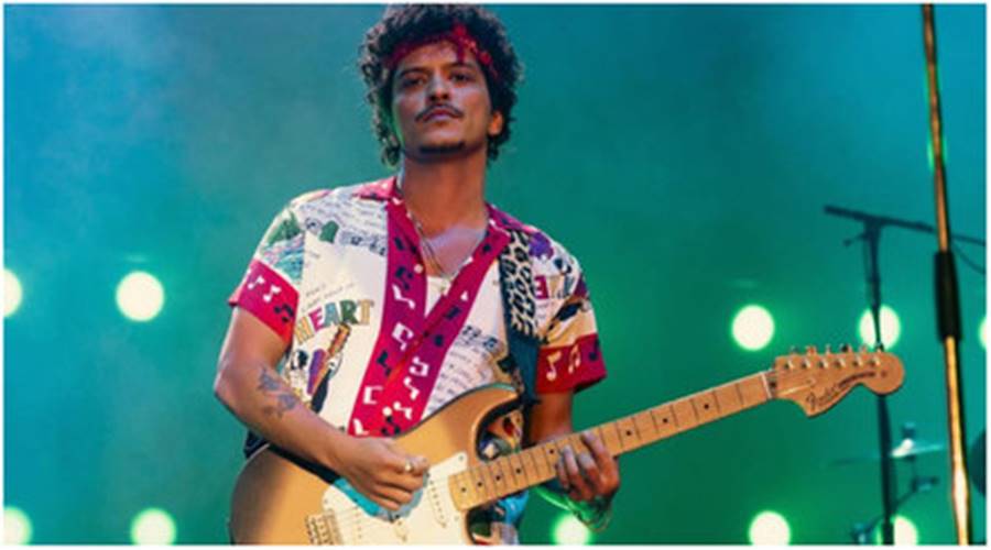 Bruno Mars posta fotos de show no Chile, ignora o Brasil, e fãs ficam na bronca: 'Só observo o desprezo' 1