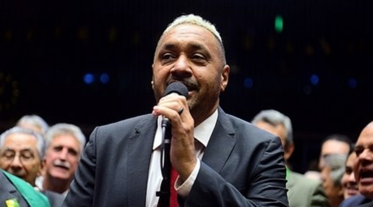 Polícia Civil de SP investiga deputado Tiririca por importunação sexual 1