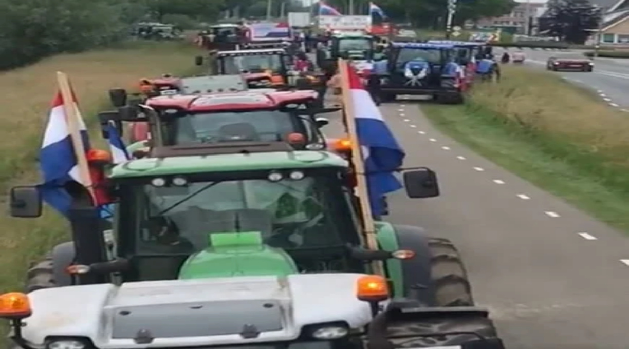 Protesto de fazendeiros contra medidas ambientais leva centenas de tratores às ruas 1
