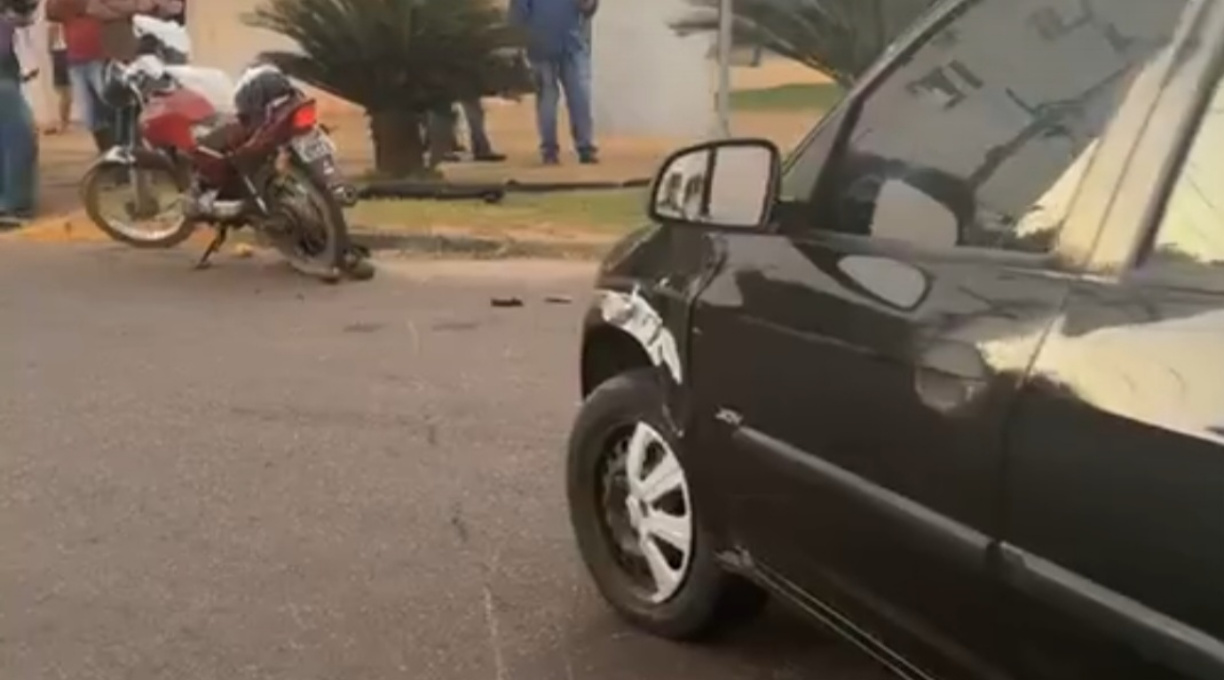 Colisão entre carro e moto no Parque Universitário em Rondonópolis resulta na morte de idoso de 68 anos 1