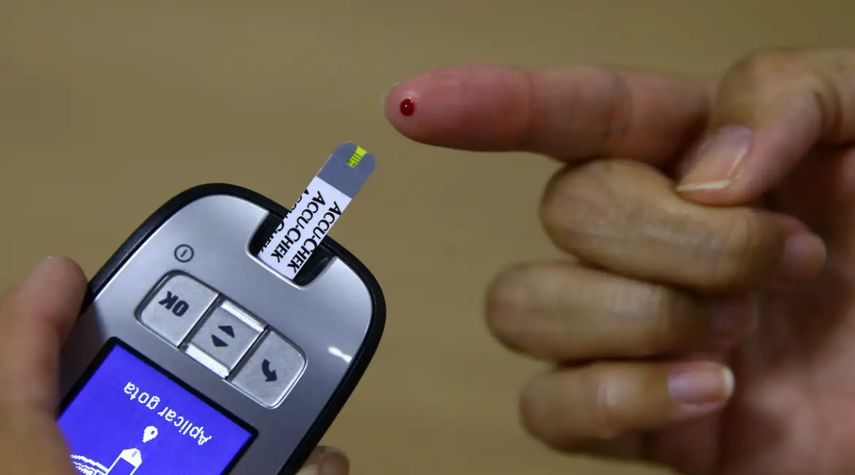 Médico alerta para o risco de pé diabético em pacientes 1