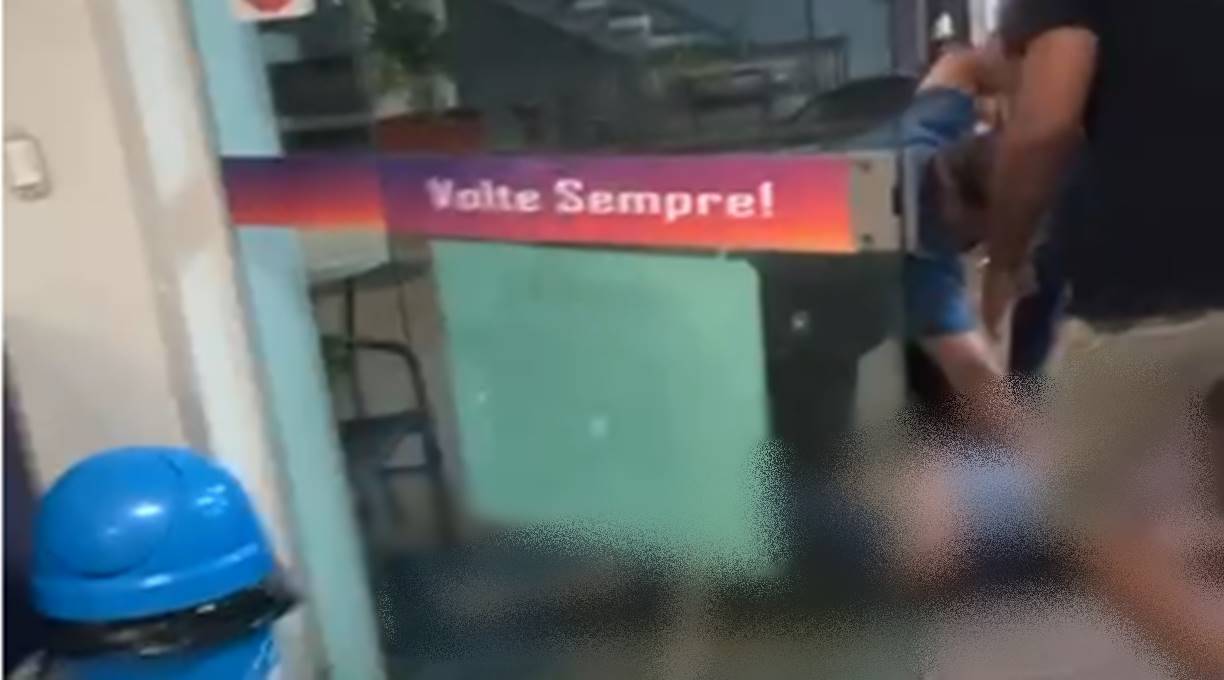 Discussão entre defensores de Lula e Bolsonaro resulta em vias de fato e em uma vítima hospitalizada; veja o video 1