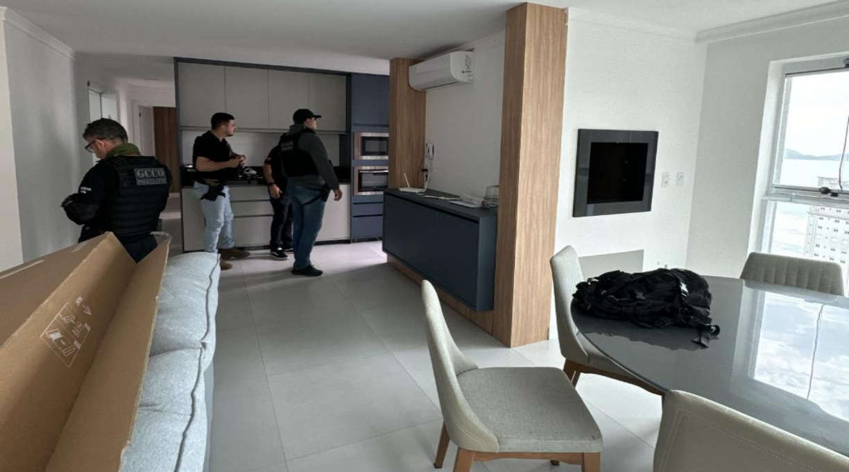 Criminosos fizeram 284 depósitos para comprar apartamento de R$ 1 milhão para tesoureiro de facção 1