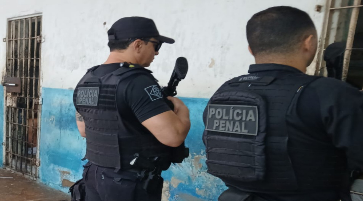 Operação nas unidades prisionais apreende 170 celulares, drogas e prende policial penal em flagrante 1