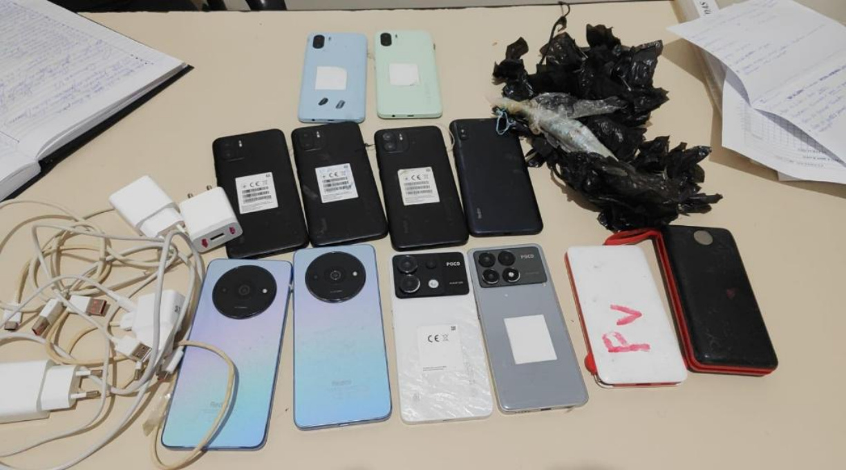 Mais 16 celulares são apreendidos pela Polícia Penal em penitenciárias de Cuiabá 1