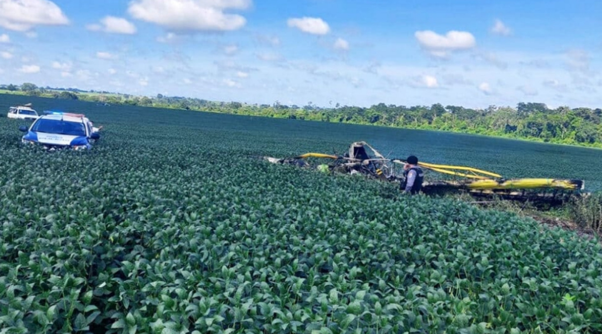 Avião agrícola cai em propriedade rural de Apiacás e piloto morre carbonizado 1