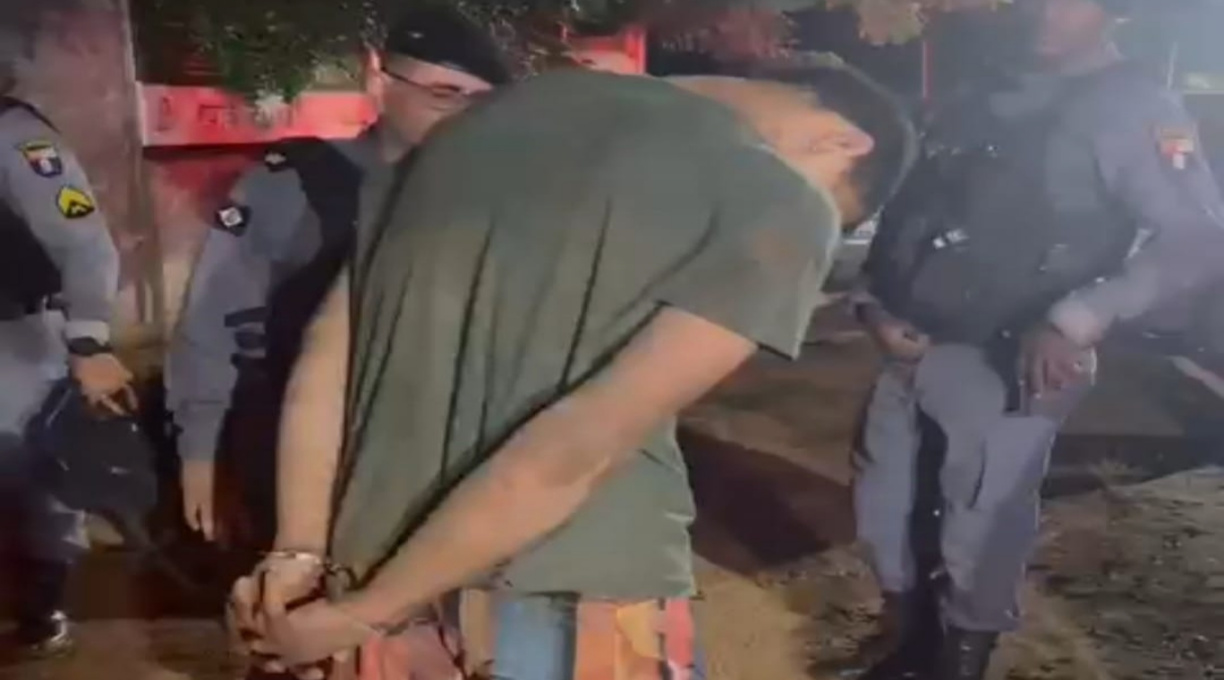 Durante uma tentativa de furto, um policial militar e um suspeito do crime foram atingidos por disparo de arma de fogo 1