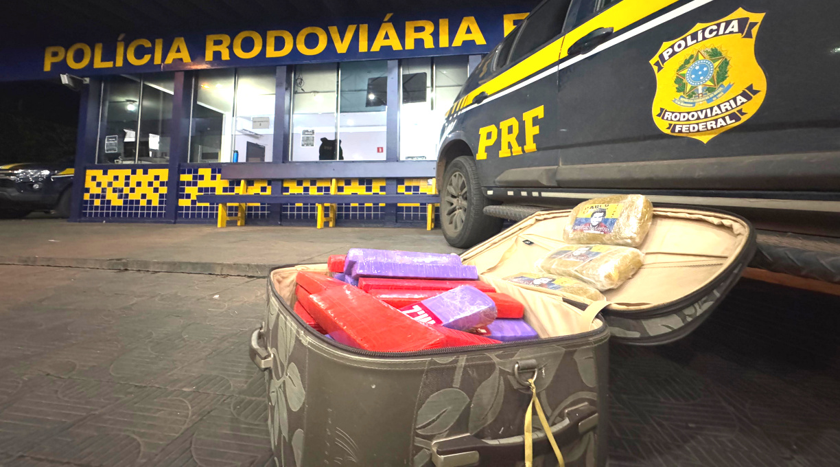 Durante fiscalização em Rondonópolis, PRF prende um homem e uma mulher e apreende cerca de 43 kg de droga 1
