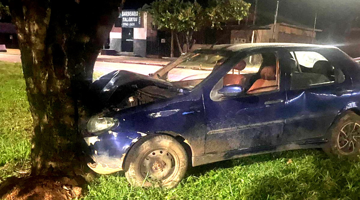 PM conduz à delegacia indivíduo sem habilitação e que não sabe dirigir, após provocar um acidente de trânsito 1