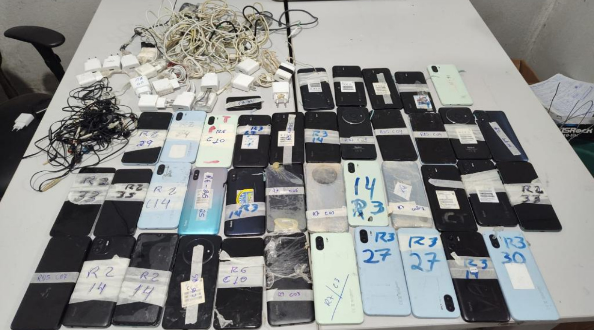 Polícia Penal intensifica operação de revista e realiza apreensão de 40 celulares na Penitenciária Central do Estado 1