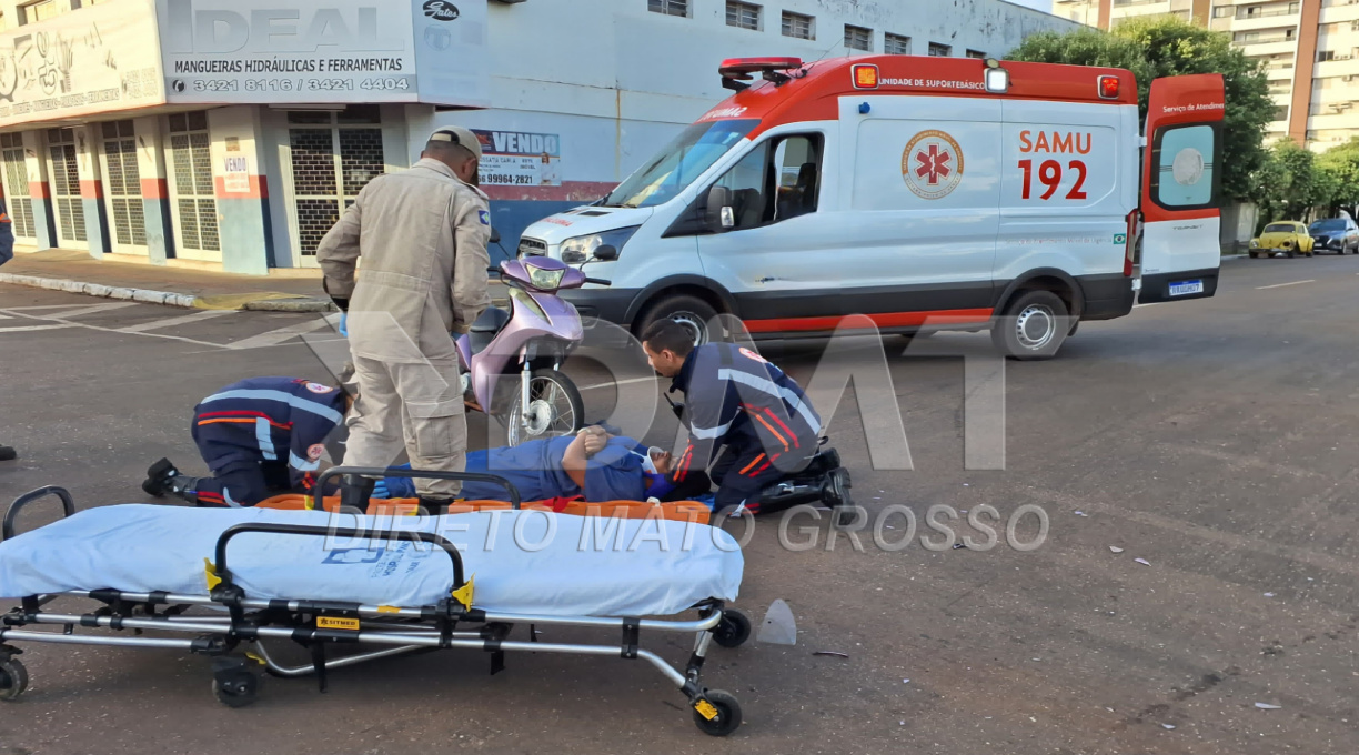 Motociclista fica ferida ao ter a preferência invadida por motorista de Kombi na região central de Rondonópolis 1