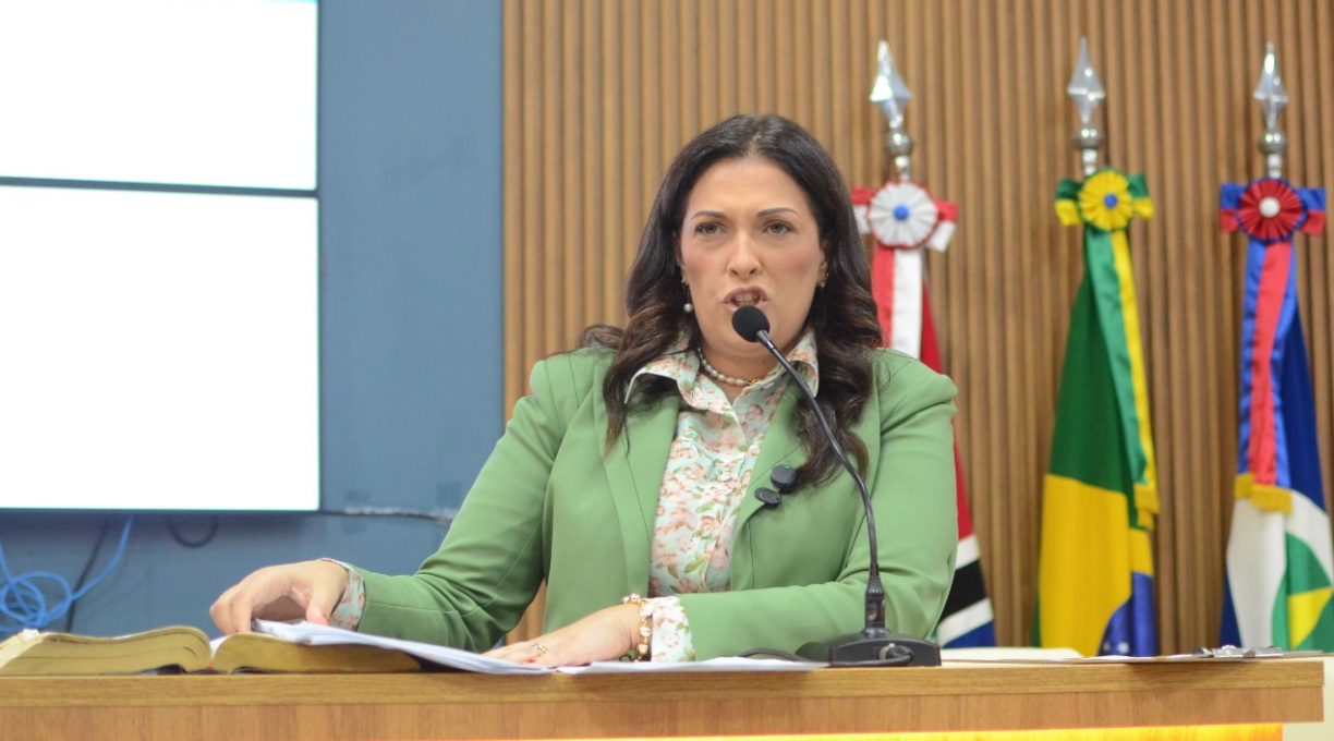 Dra. Luciana Horta vai à tribuna em defesa do ex-presidente Bolsonaro 1