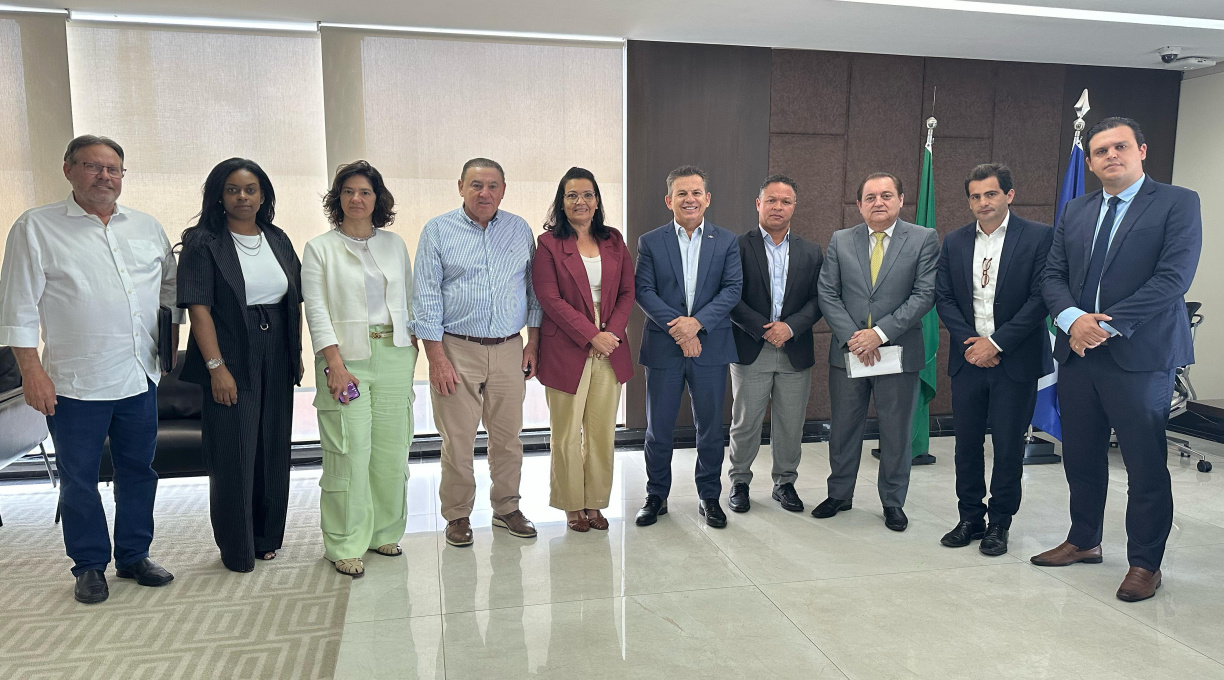 Deputado Thiago e lideranças de Rondonópolis solicitam apoio do Governo para superar crise financeira na Santa Casa 1
