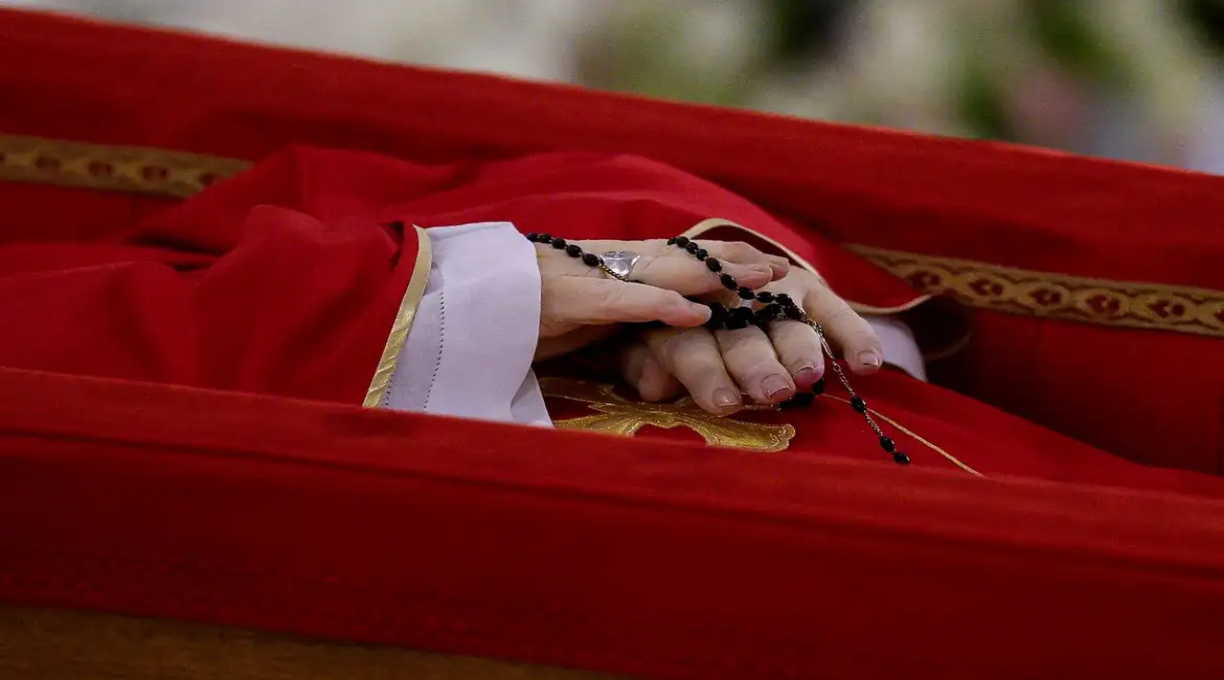 Papa Francisco: velório é aberto ao público no Vaticano 1