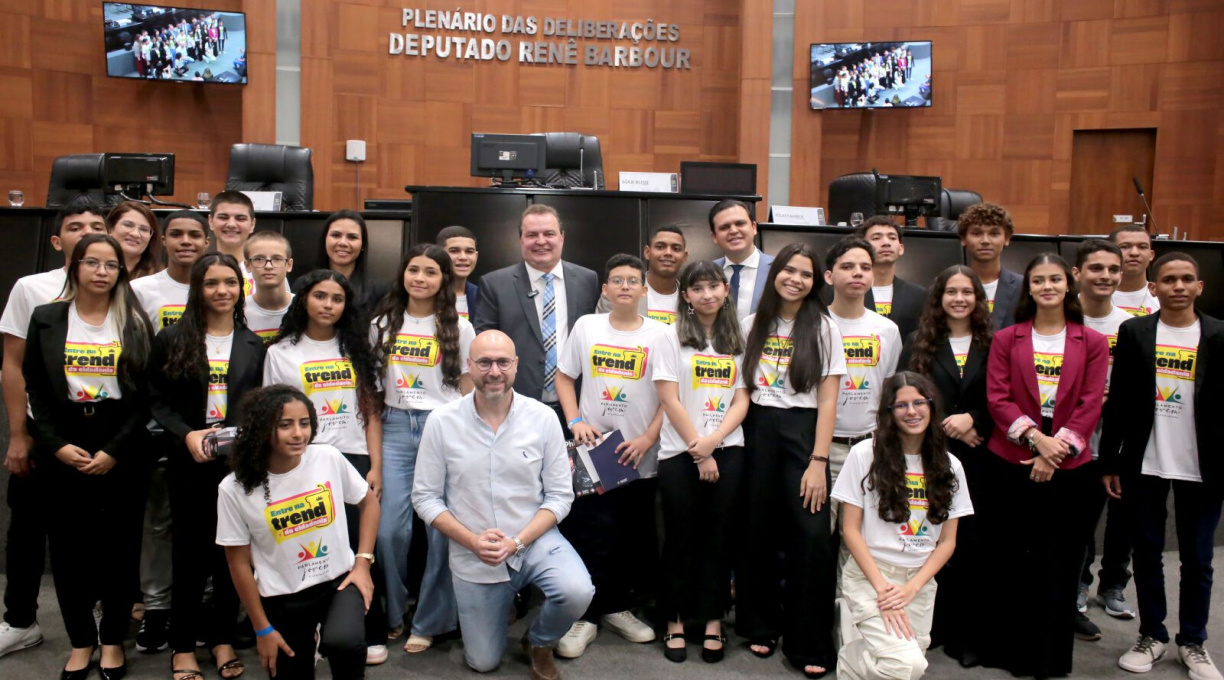 Idealizado por Thiago Silva, projeto "Parlamento Jovem" empossa 24 novos parlamentares 1