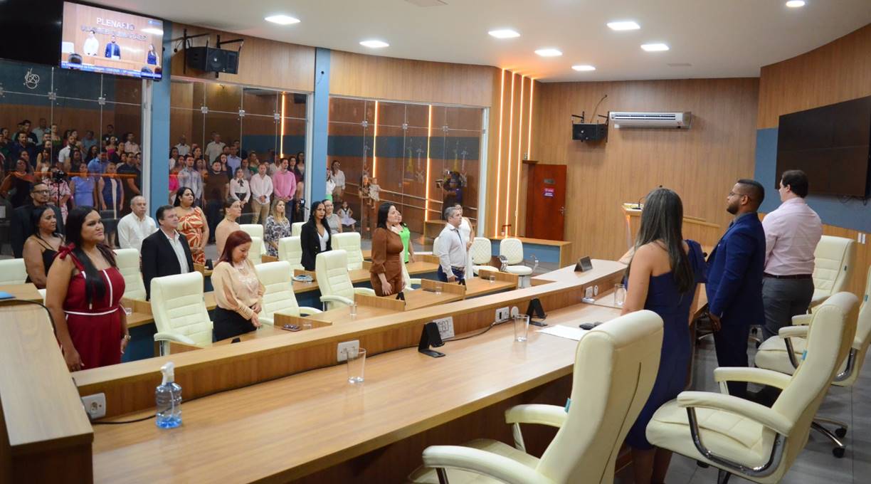 Câmara Municipal realiza sessão solene em homenagem ao Dia Internacional da Enfermagem 1