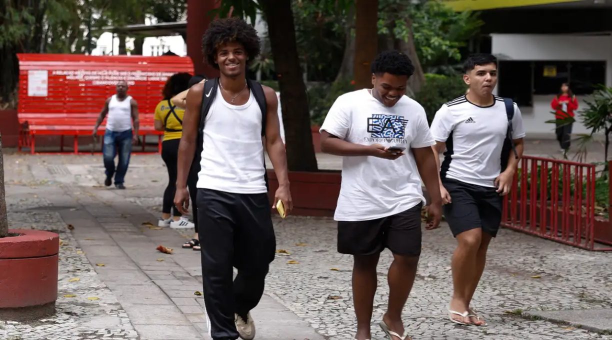 Enem 2025: prazo para pedir isenção da taxa acaba nesta sexta 2