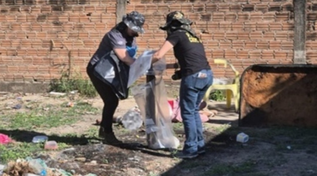 Com o crânio esmagado, homem é encontrado morto em terreno baldio 1