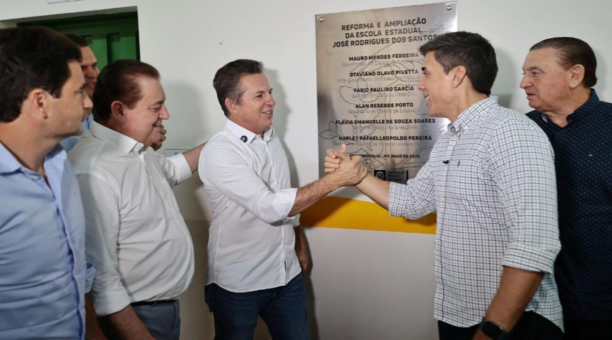 Governo de MT entrega escola reformada em distrito de Rondonópolis; "unidade nova mostra que Estado investe em todos", afirma mãe de aluna 1