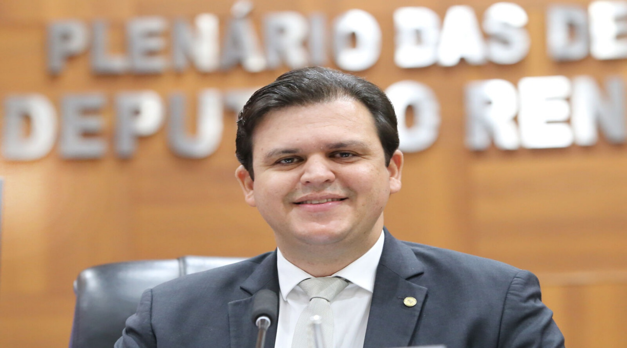 Deputado Thiago anuncia Edital para retomada de obras paralisadas e construção de creches 1