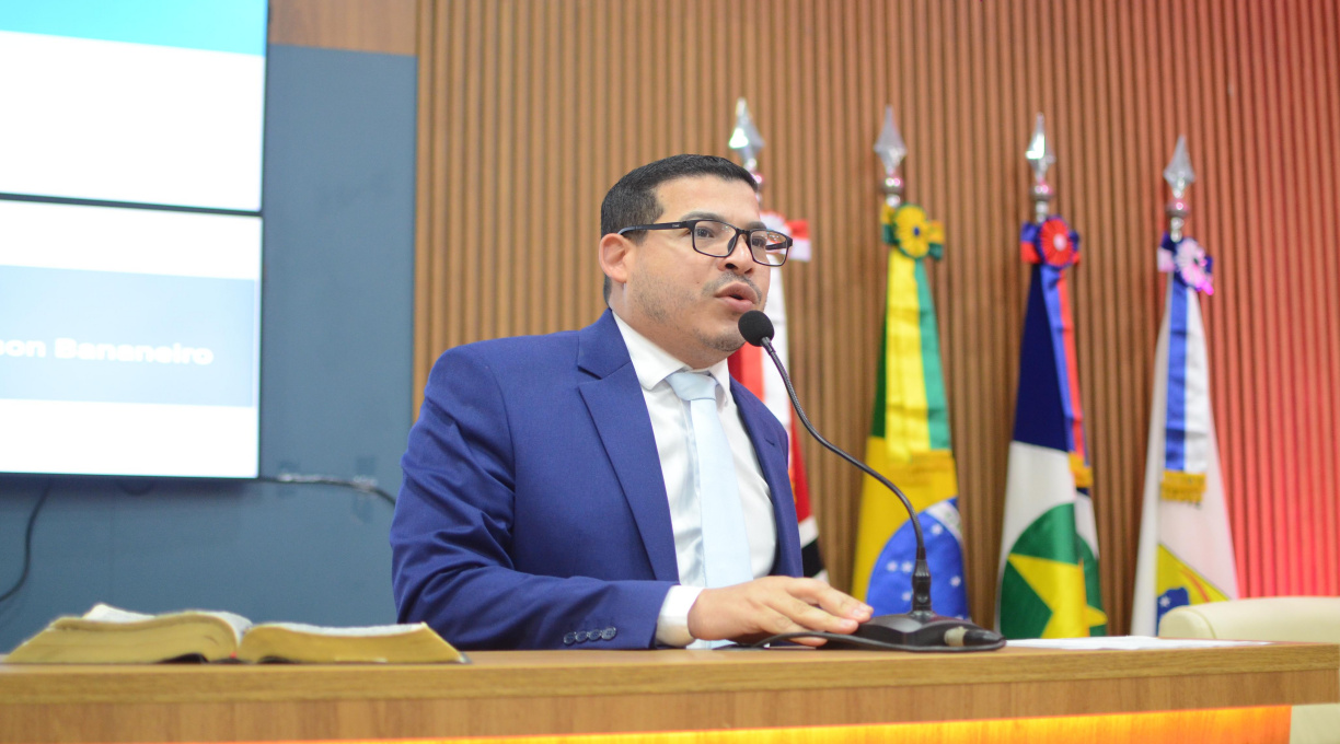 Vereador Vinícius Amoroso alerta sobre crise na saúde infantil e destaca aprovação do Vacinômetro 1
