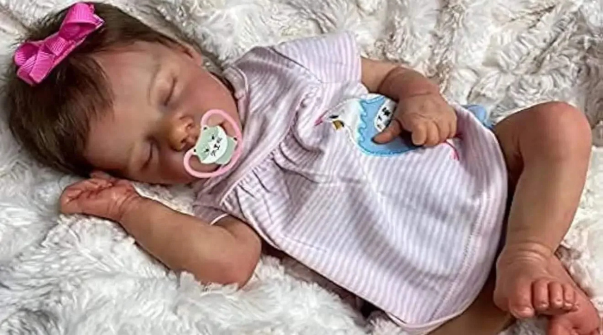 "Mãe" de bebê reborn não consegue licença-maternidade e aciona Justiça 3