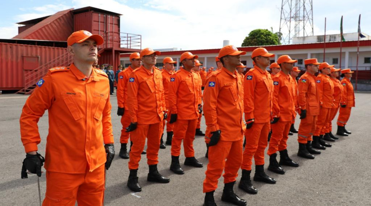 Corpo de Bombeiros de MT adere a padrão internacional e adota fardamento laranja 1