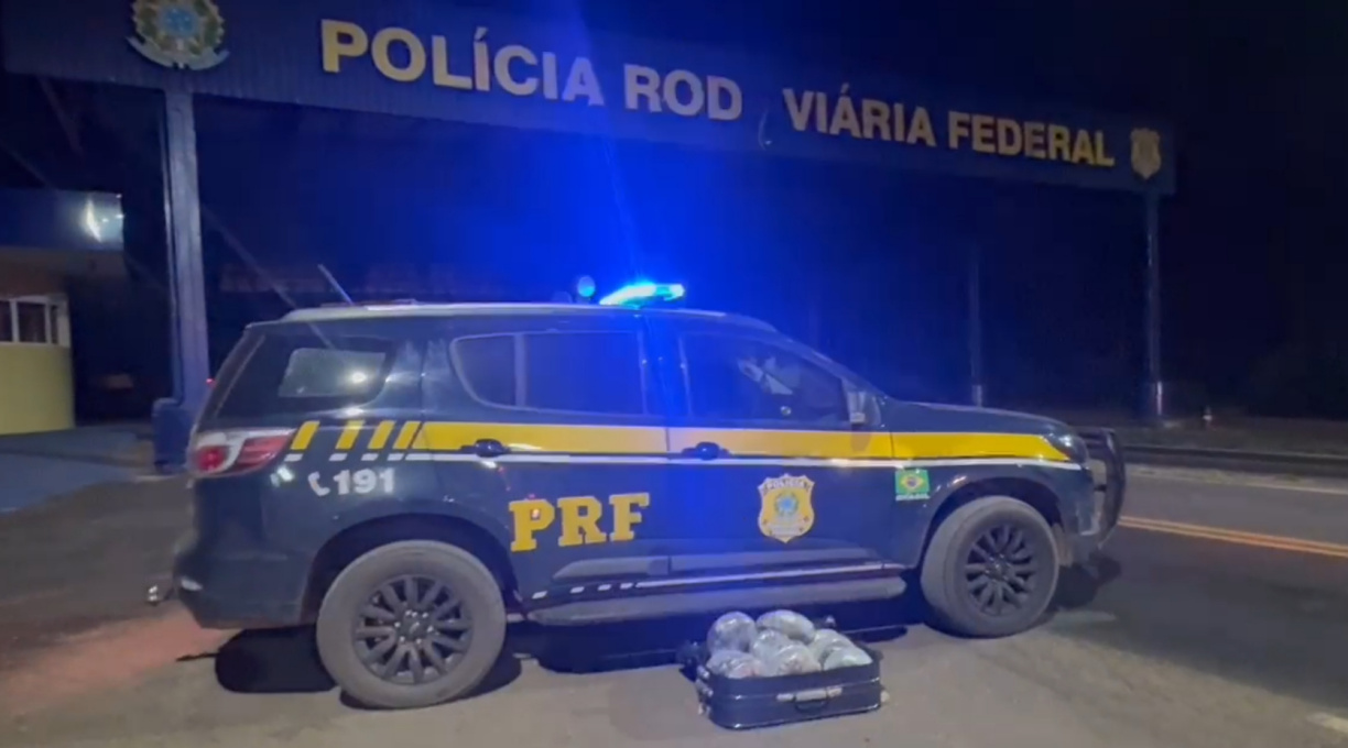 Durante abordagem na BR-364, PRF apreende grande quantidade de skunk 1