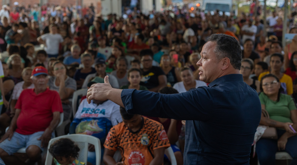 Prefeito assina ordem de serviço para levar energia elétrica ao Alfredo de Castro 3 1