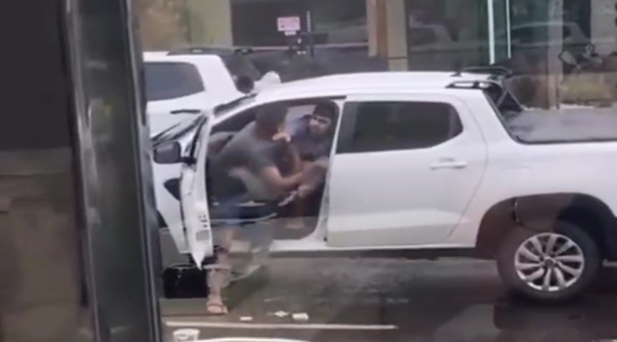 Motorista fere gravemente a golpes de faca outro condutor durante briga de trânsito no centro de Rondonópolis 1