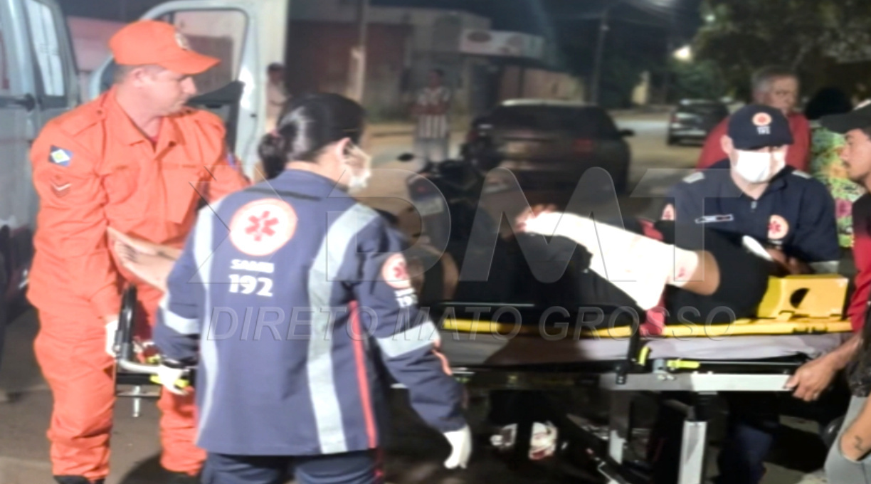 Jovem fica gravemente ferida em colisão entre carro e moto no Parque Universitário 1