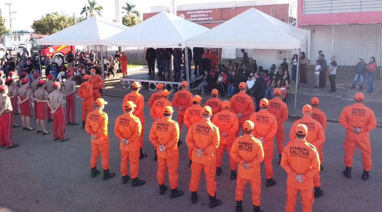 O 3º Batalhão de Bombeiros Militar realizou uma formatura alusiva ao Dia Nacional dos Corpos de Bombeiros Militares 1