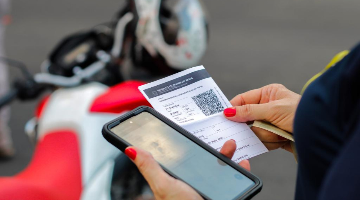 Proprietário de veículo placa final 7 deve quitar o licenciamento até 31 de julho 1