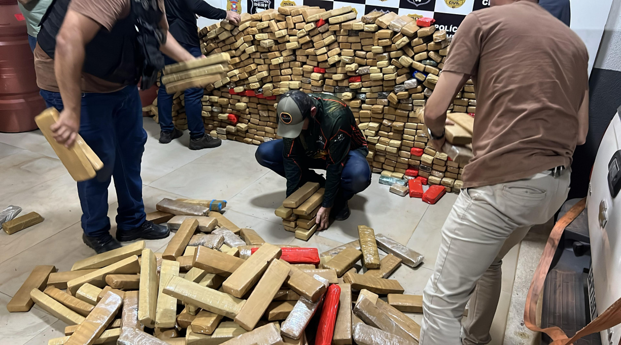 Derf apreende quase uma tonelada de maconha e desarticula depósito de drogas utilizado por facção criminosa em Rondonópolis 1
