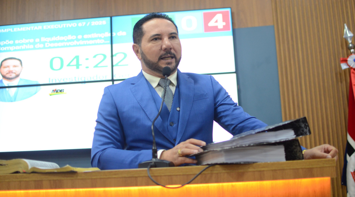 “Pressa sem análise é risco”, alerta Vereador Investigador Gerson ao votar contra urgência do projeto de liquidação da CODER 1