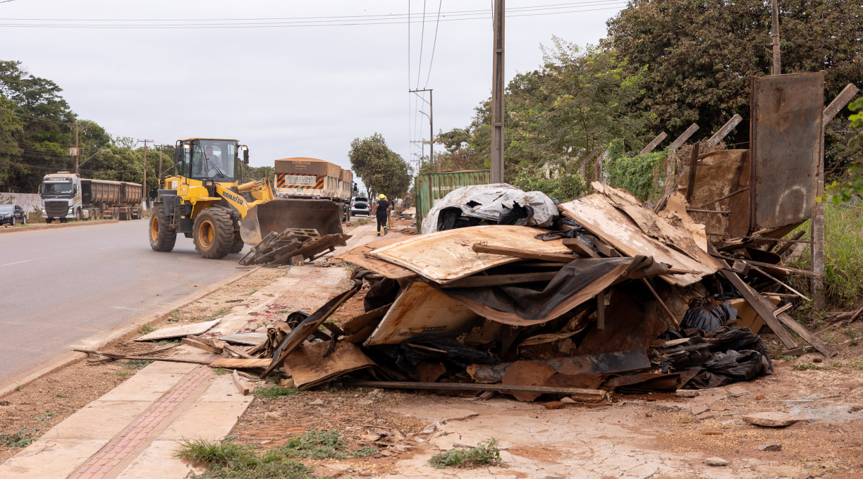 Prefeitura cumpre TAC e conclui desocupação de passeio público 1