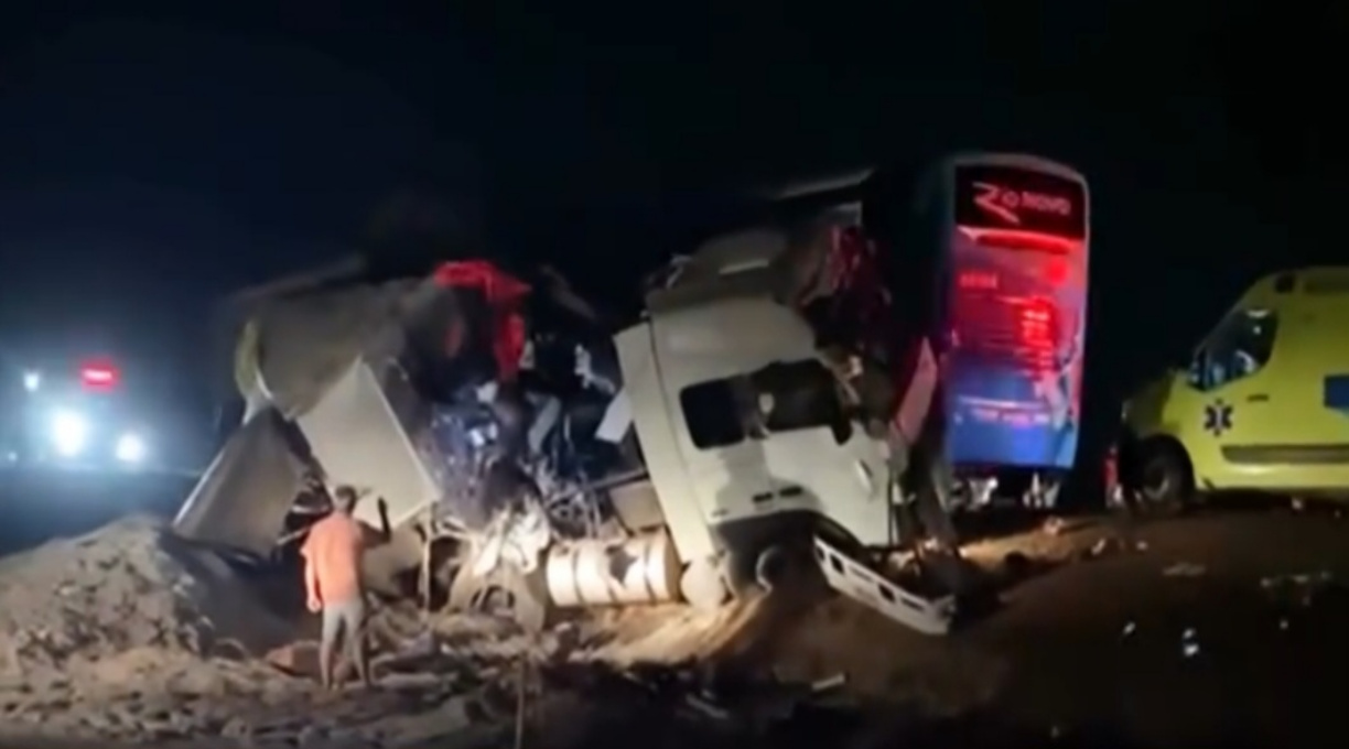 Colisão entre ônibus e carreta na BR-163 resulta em 11 mortes e mais de 40 feridos 1